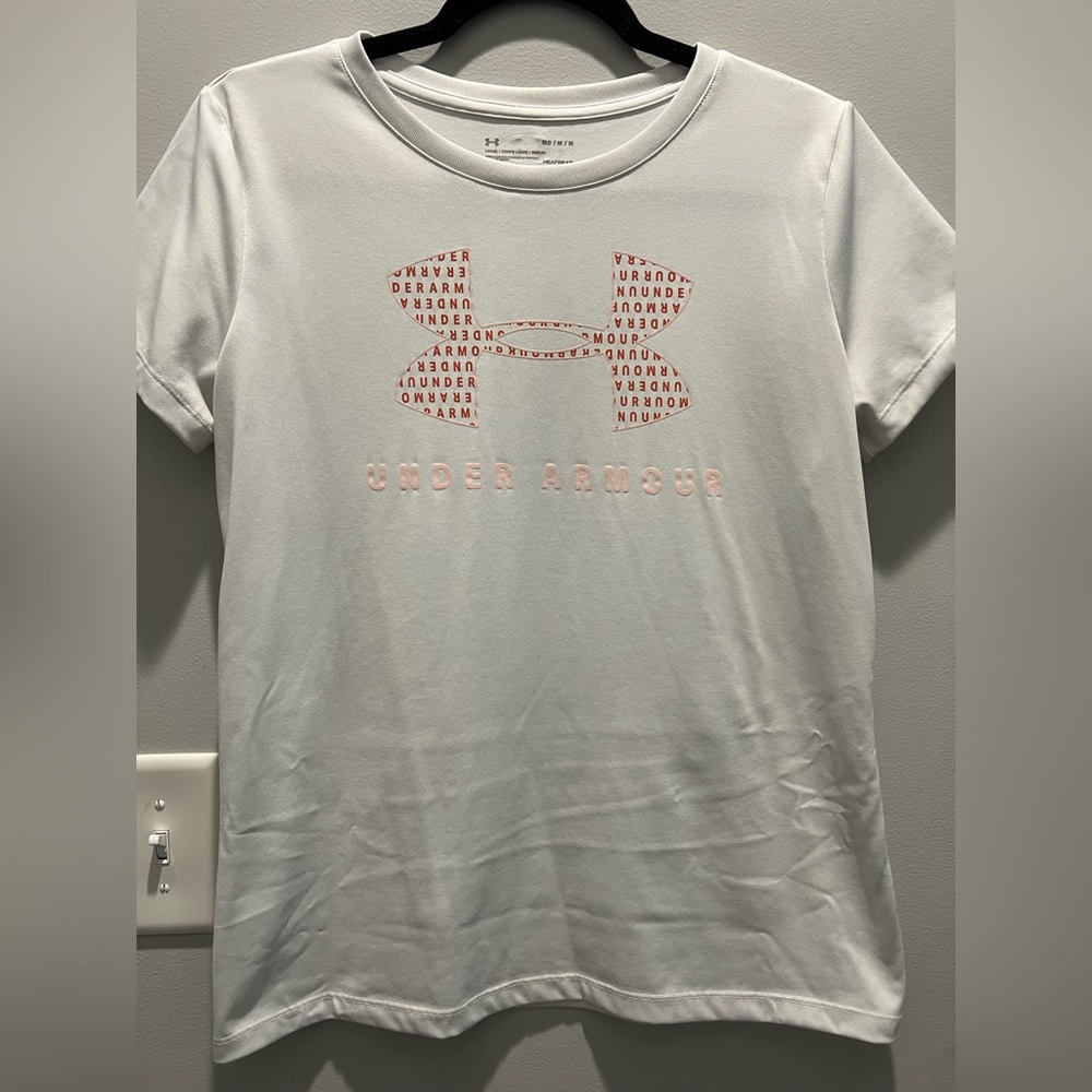 Under Armor Athletic workout/training shirt with logo quick dry fabric- white